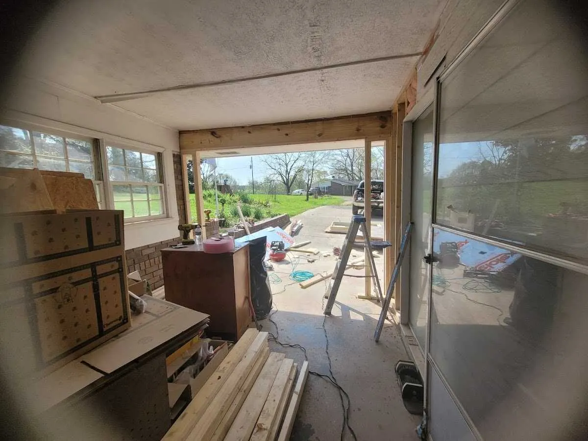 Air movers and dehumidifier for Water Mitigation Services in Moundsville